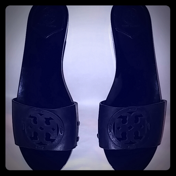 Tory Burch Shoes - Tory Burch Leather upper, Black sandals flip flops